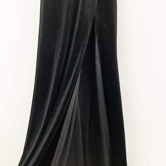 La Femme Black HIgh Neckline Velvet Fitted Formal Gown Size 8 Side Slit 25559 - Picture 4 of 12